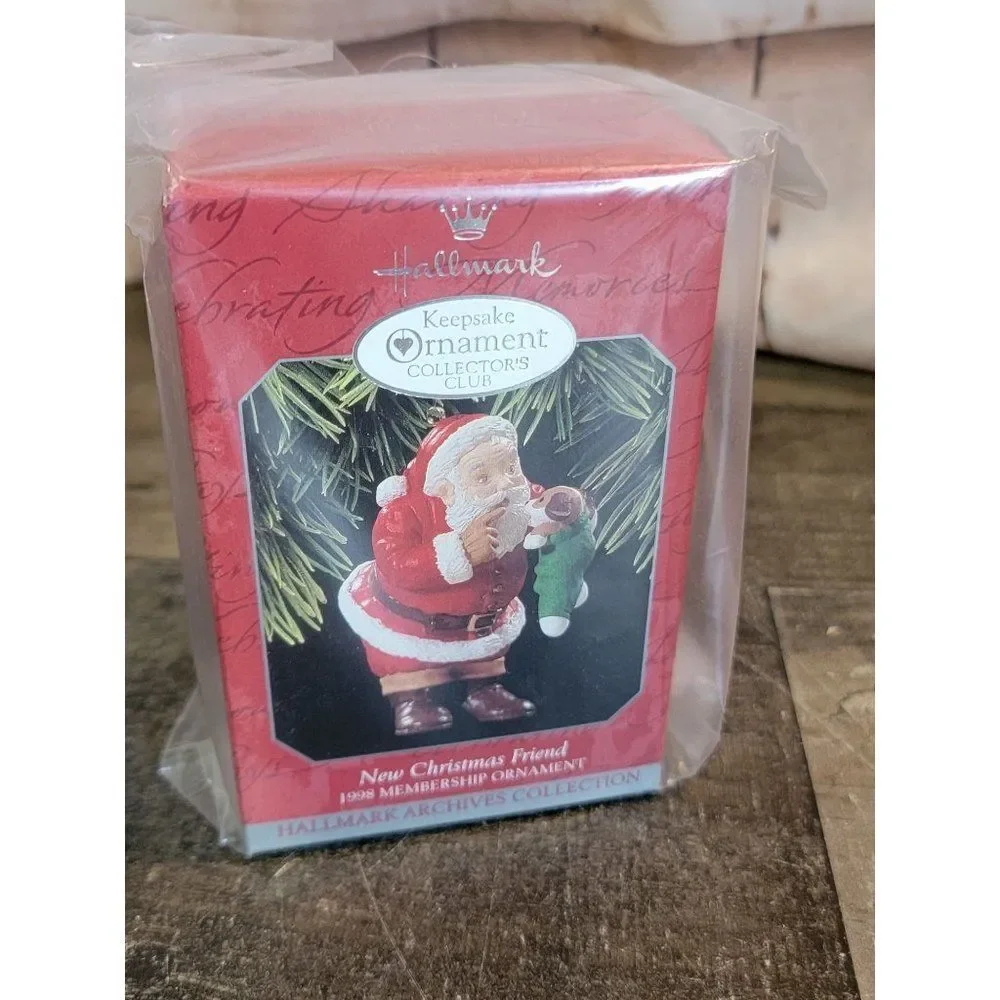 Hallmark new Christmas friend‎ 1998 ornament Xmas Decor Santa puppy